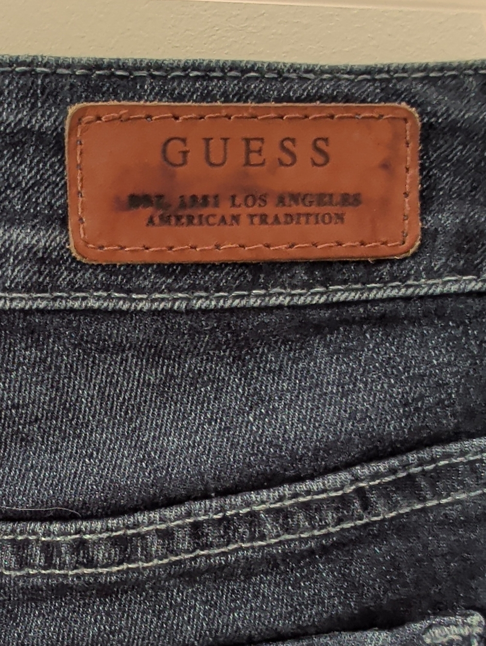 Guess Blue Skinny Jeans with Painted Pink Flowers Size 25 - Picture 7 of 12